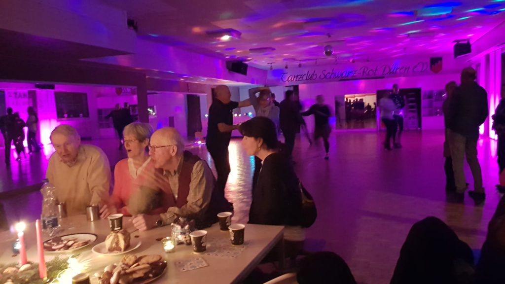 Adventstee 2022 – Tanzclub Schwarz-Rot Düren